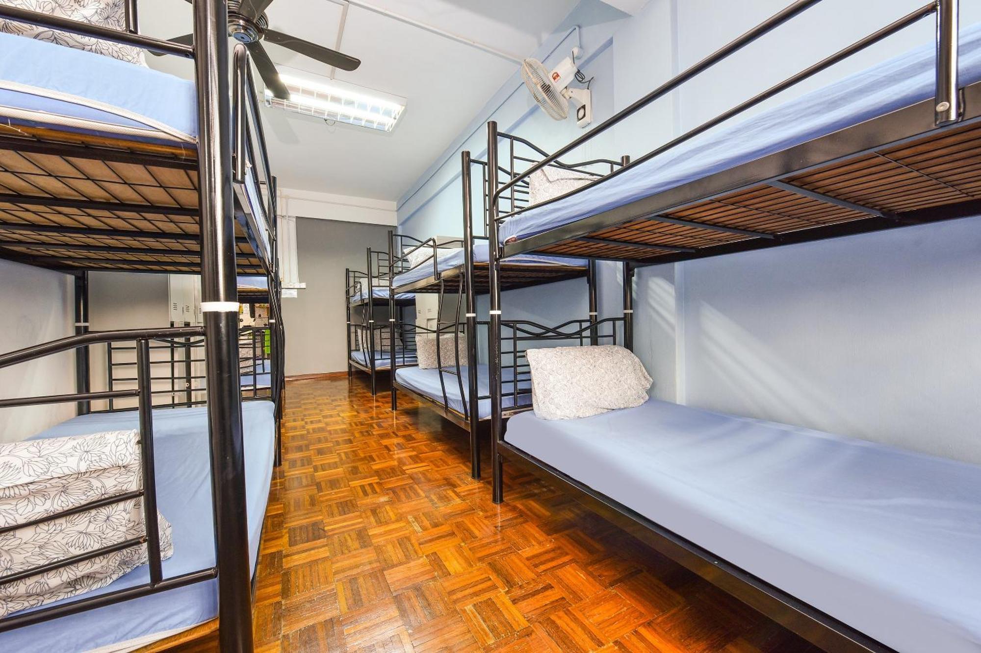 Spot On 89872 Kuantan Backpackers Exterior foto